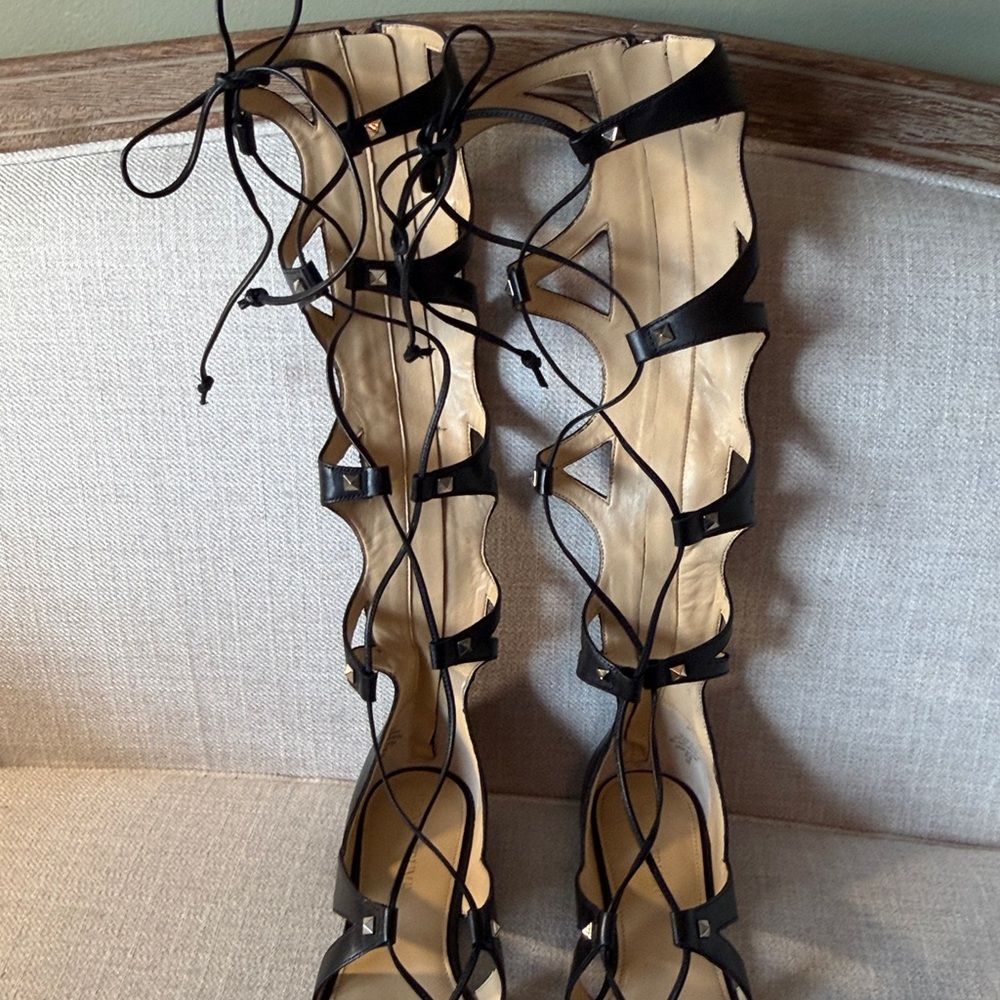 Ivanka Trump Size 8.5 Camila Tall Black Leather Silver Studded Gladiator Sandals - Picture 5 of 15